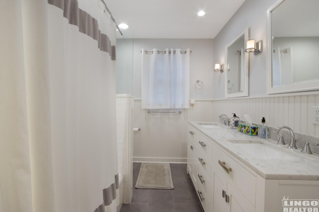 img_9833 38 ROLLING ROAD Rental Property img_9833 38 ROLLING ROAD Rental Property