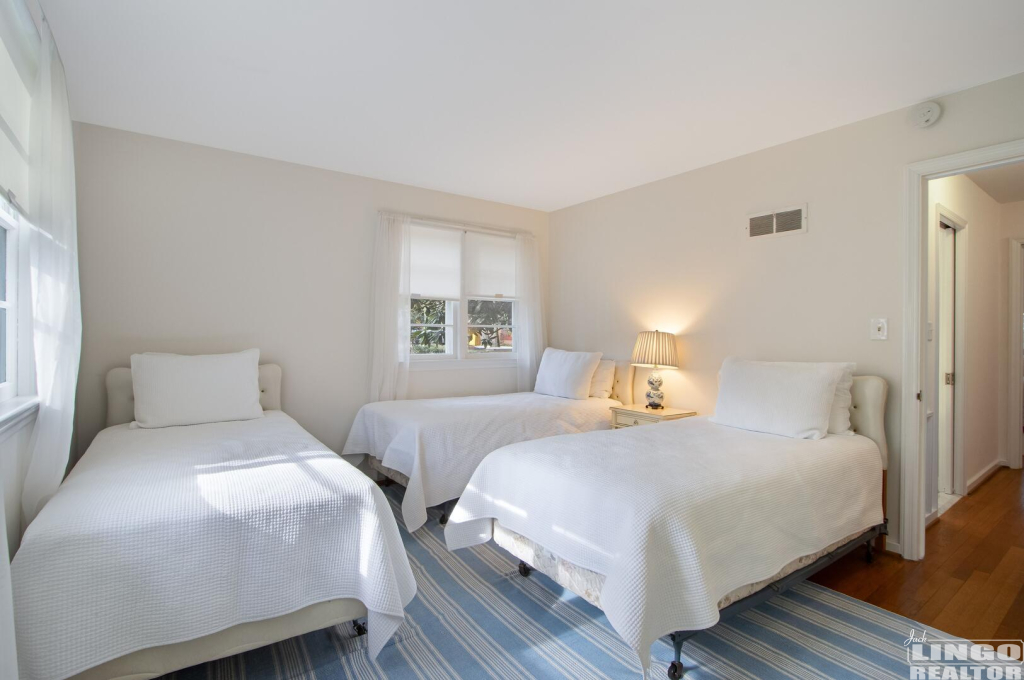 img_9839 38 ROLLING ROAD Rental Property img_9839 38 ROLLING ROAD Rental Property