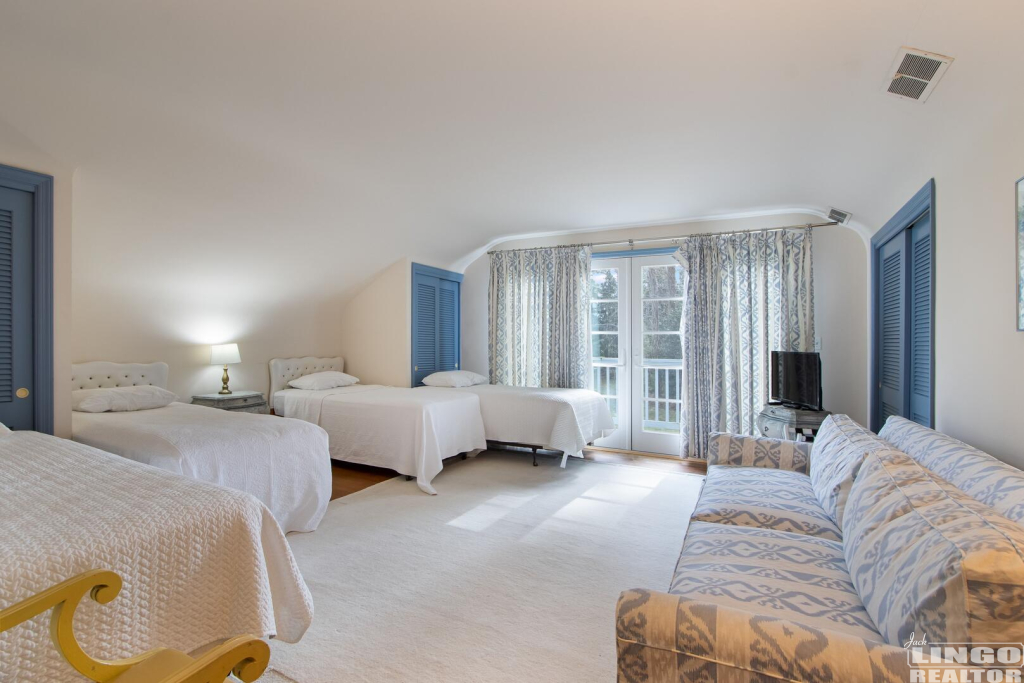 img_9890 38 ROLLING ROAD Rental Property img_9890 38 ROLLING ROAD Rental Property