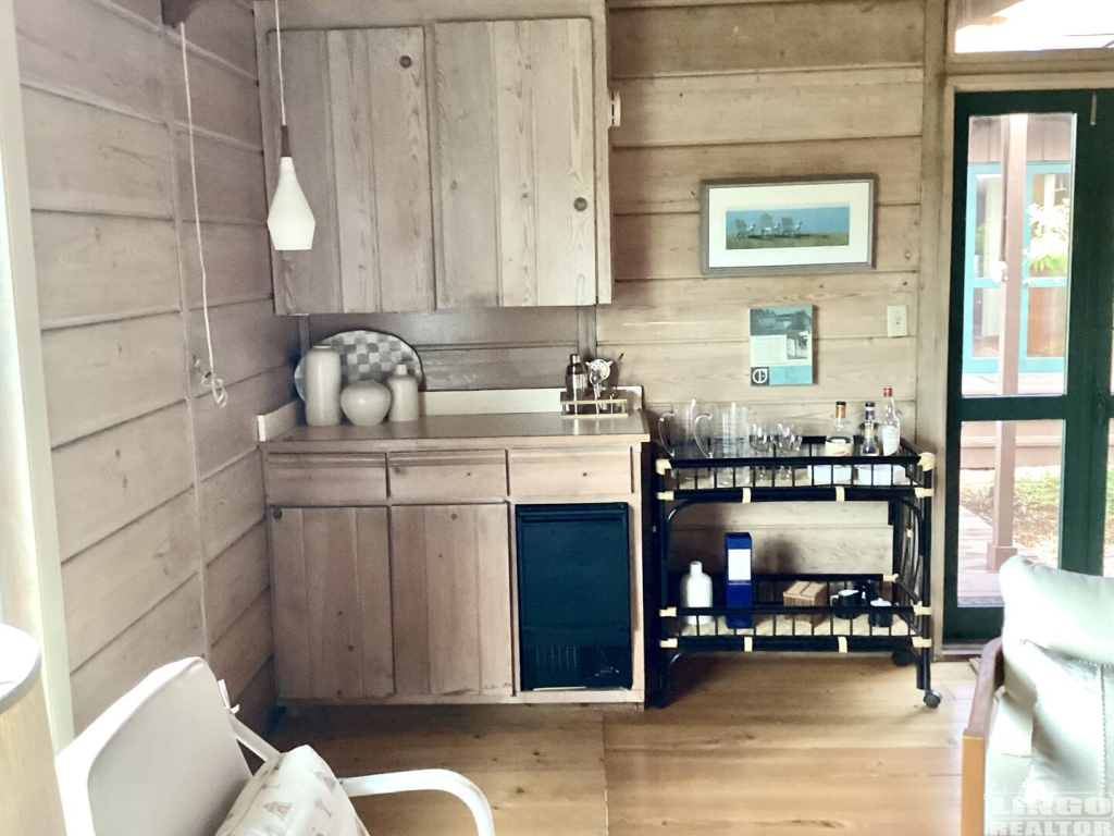 IMG_4099 37 HOLLY ROAD Rental Property IMG_4099 37 HOLLY ROAD Rental Property