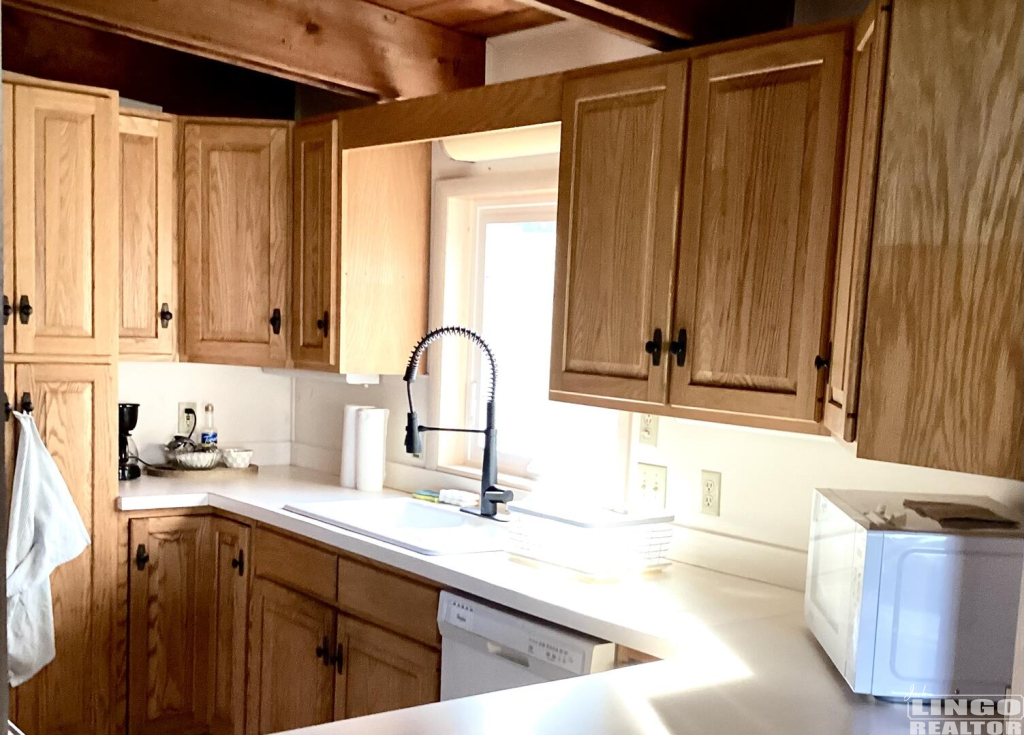 IMG_4103 37 HOLLY ROAD Rental Property IMG_4103 37 HOLLY ROAD Rental Property