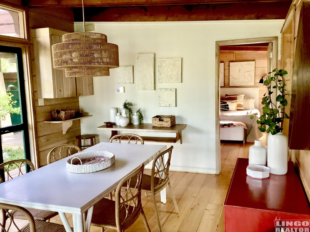 IMG_4104 37 HOLLY ROAD Rental Property IMG_4104 37 HOLLY ROAD Rental Property