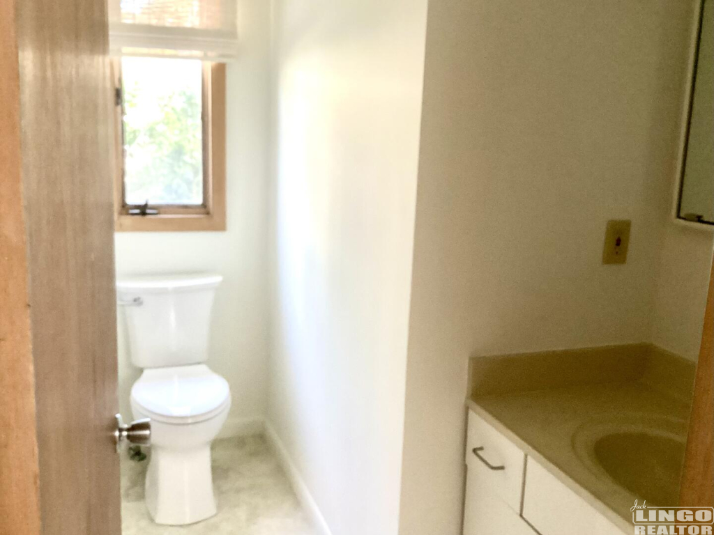 IMG_4107 37 HOLLY ROAD Rental Property IMG_4107 37 HOLLY ROAD Rental Property