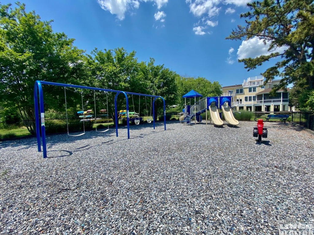 play 37 HOLLY ROAD Rental Property play 37 HOLLY ROAD Rental Property