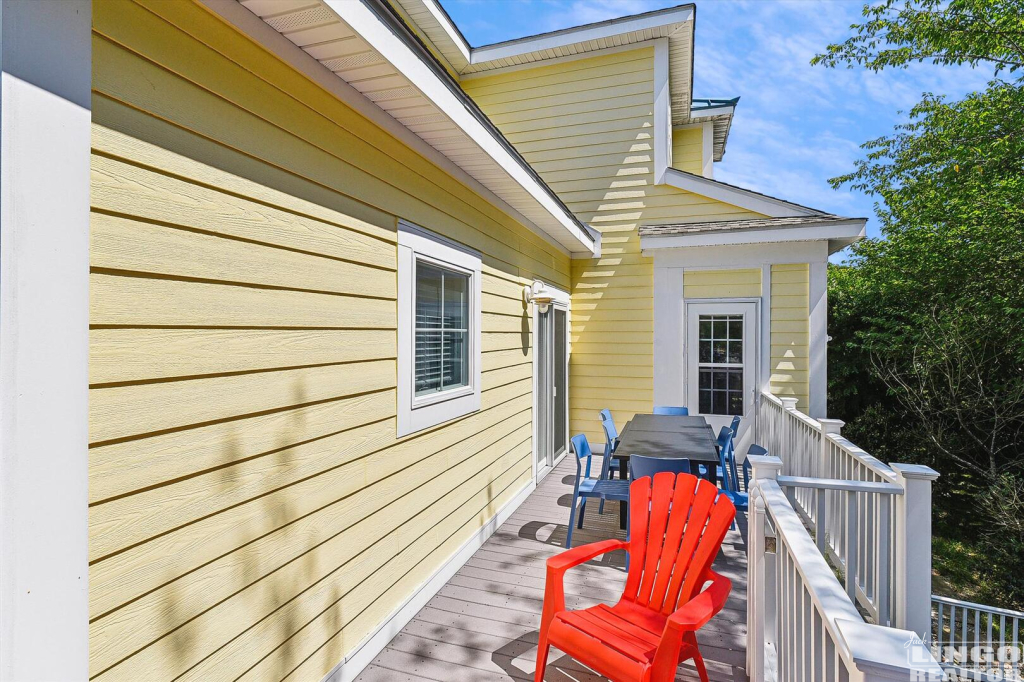 main+level-deck-_dsc9813 624 TINGLE AVENUE  Rental Property