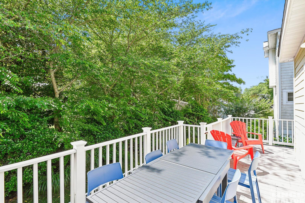 main+level-deck-_dsc9814 624 TINGLE AVENUE  Rental Property