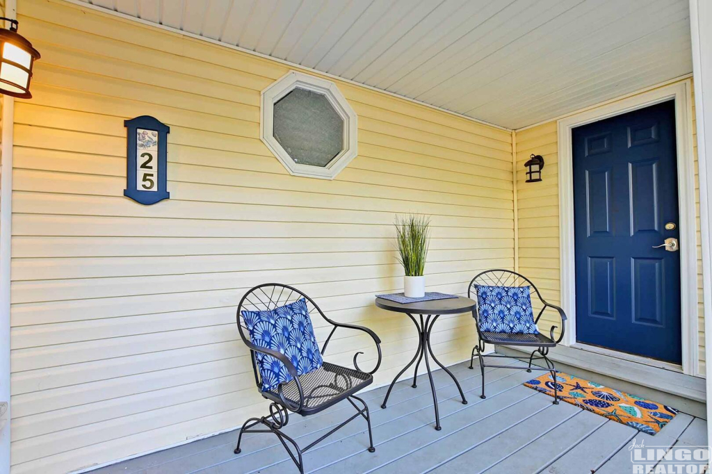 frontporch 25 PORT ROYAL ROAD  Rental Property