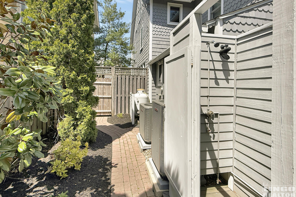 343+Market+Shower 343 Market Street Rental Property 343+Market+Shower 343 Market Street Rental Property