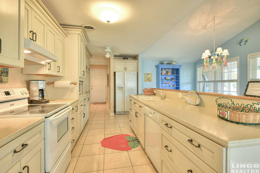 7+Camden+Kitchen+3 7 Camden Avenue Rental Property